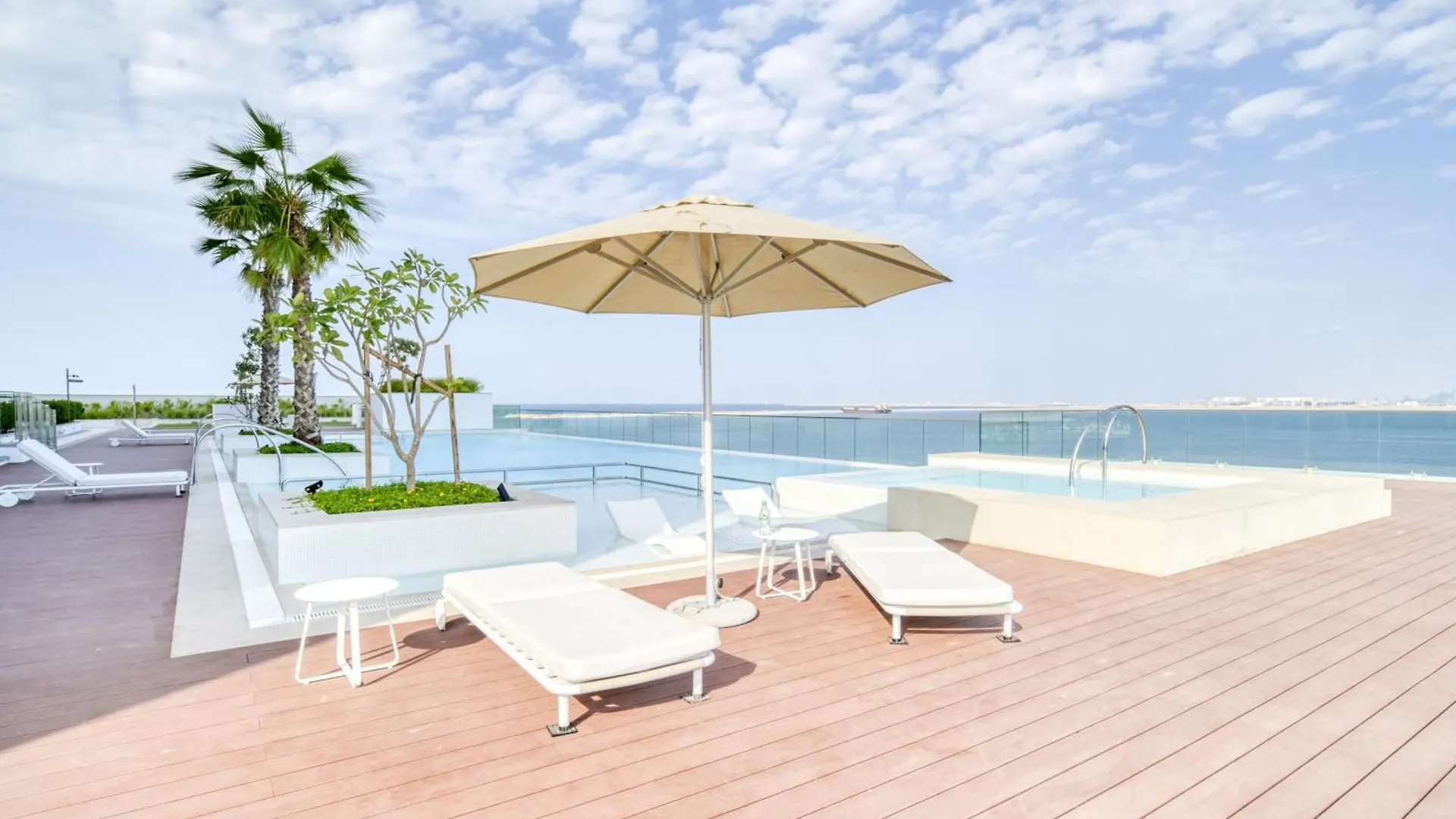 Tranquil Studio At The Anwa By Omniyat Dubai Maritime City By Deluxe Holiday Homes Emirati Arabi Uniti